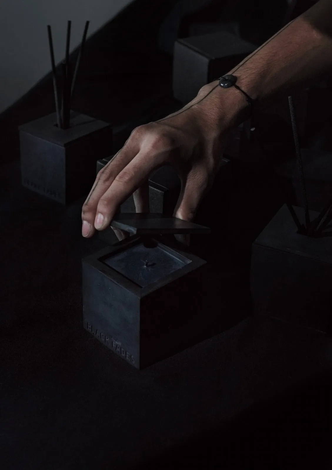 Black Fades FUNG1 Candle