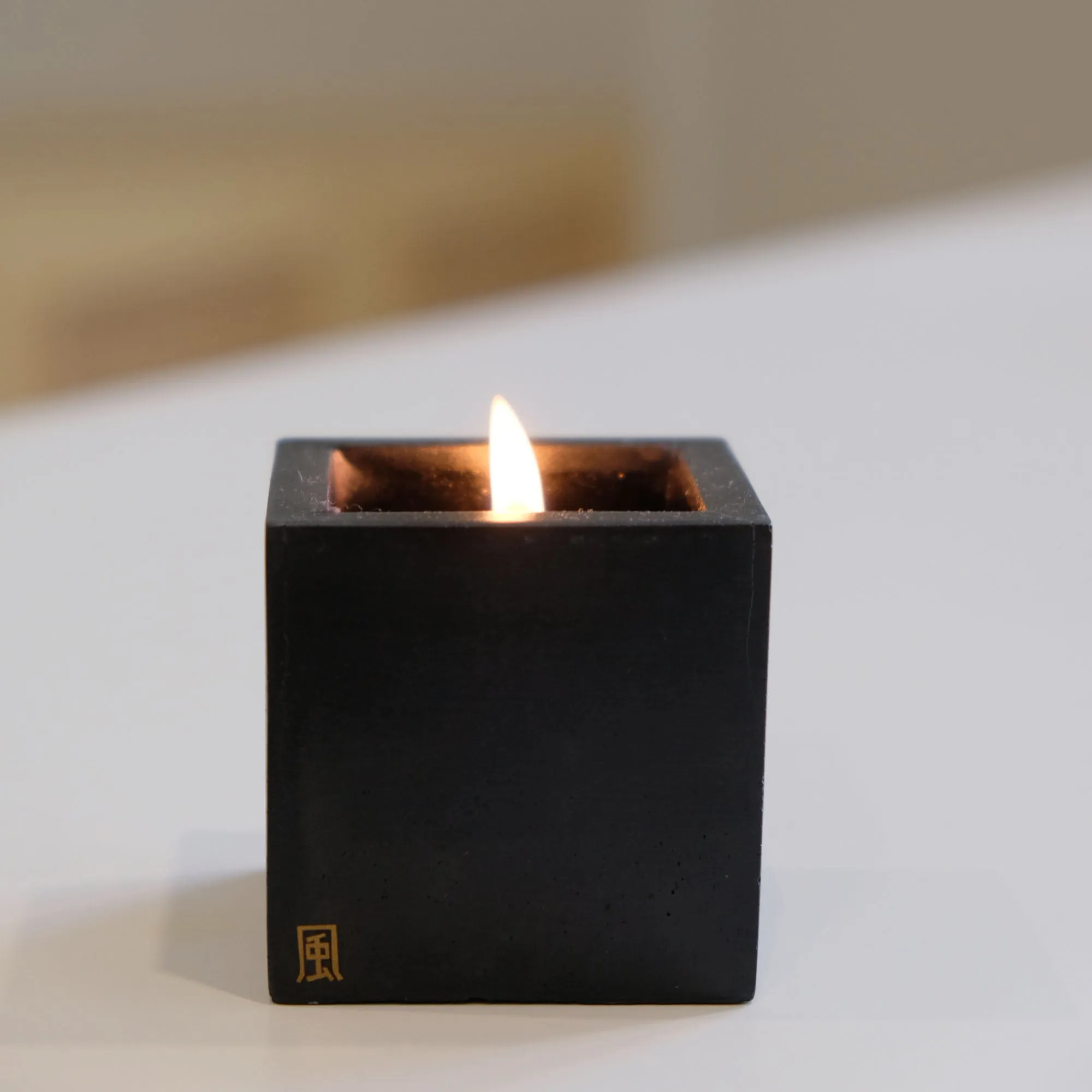 Black Fades FUNG1 Candle