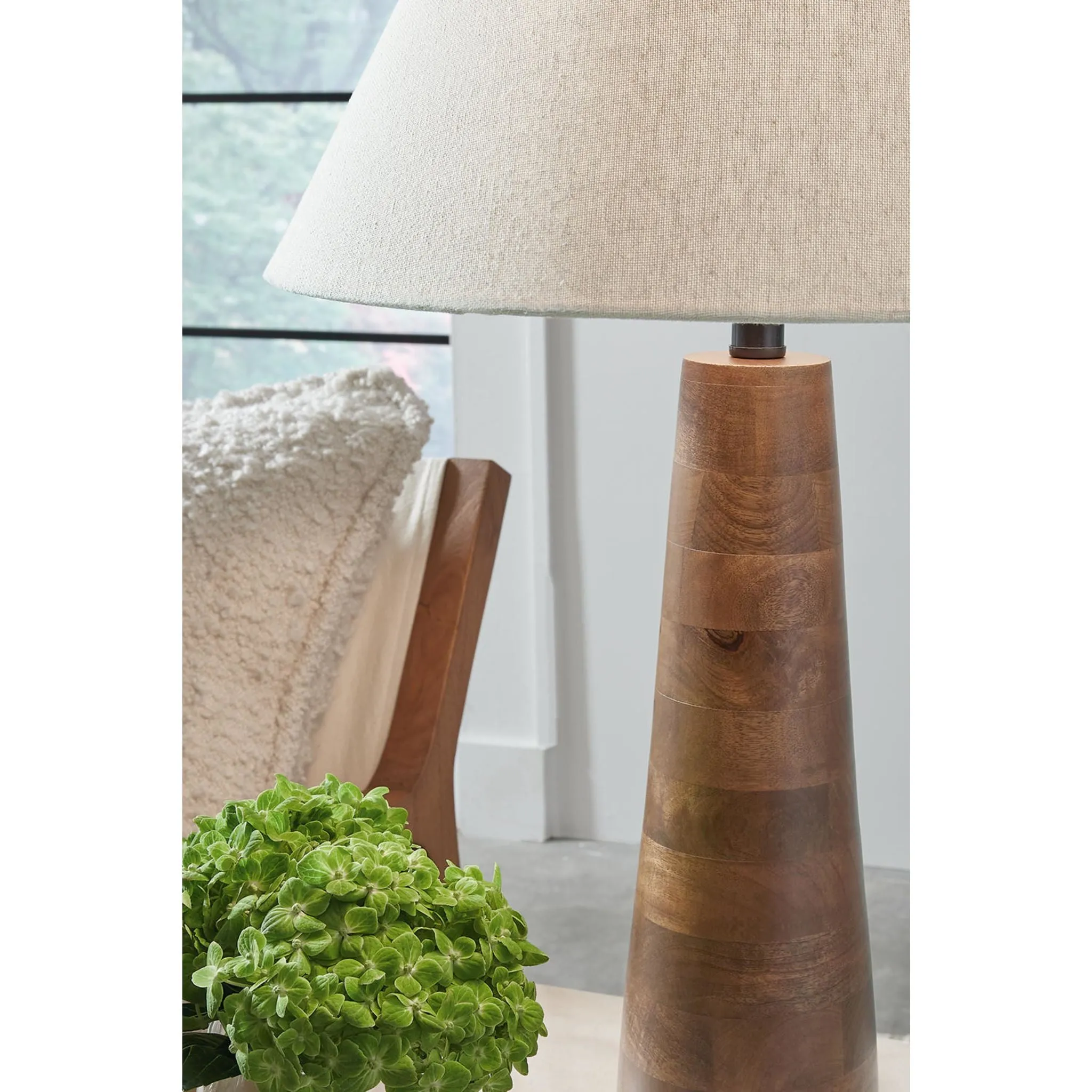 Danset Table Lamp (Single)