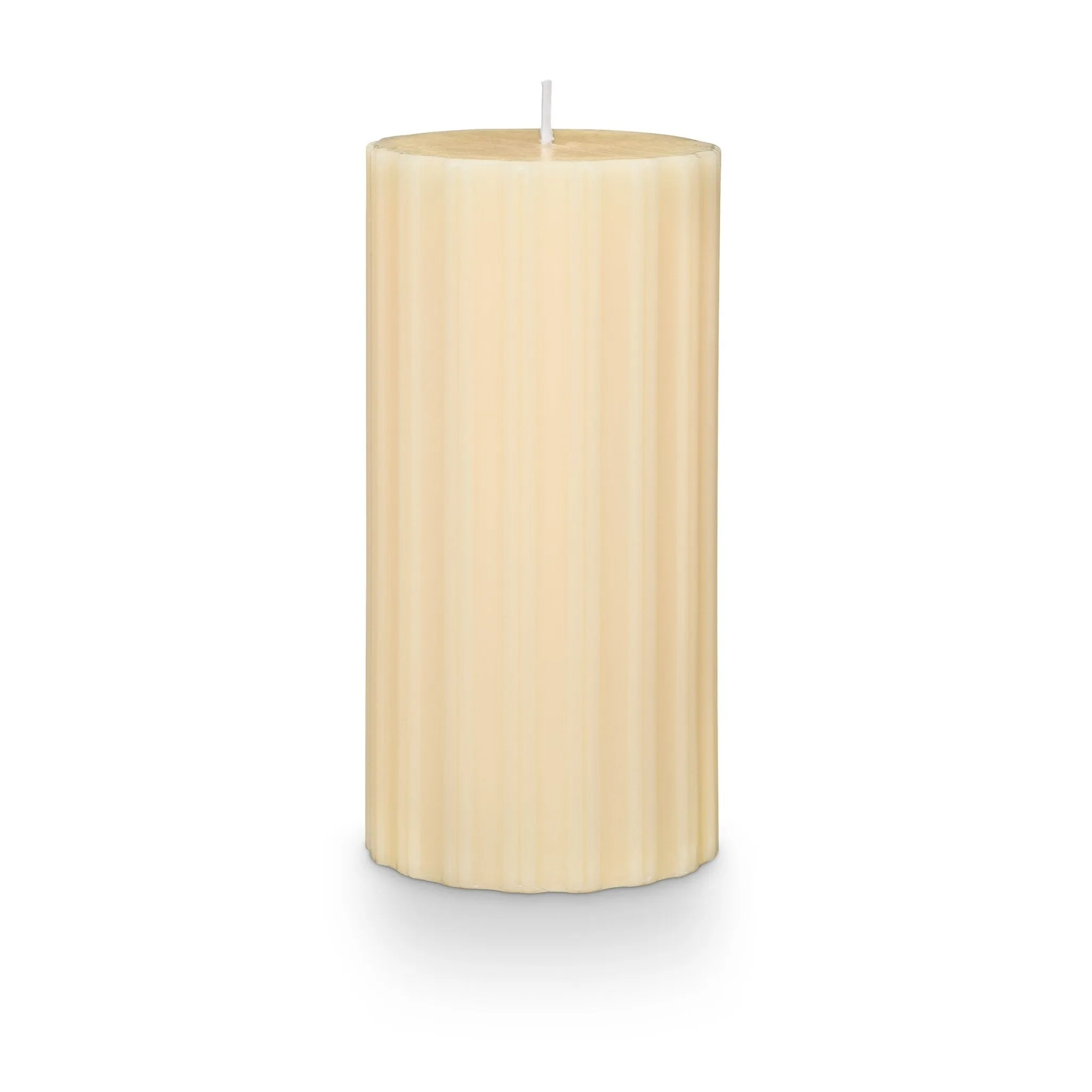 Isla Lily Medium Fragranced Pillar Candle