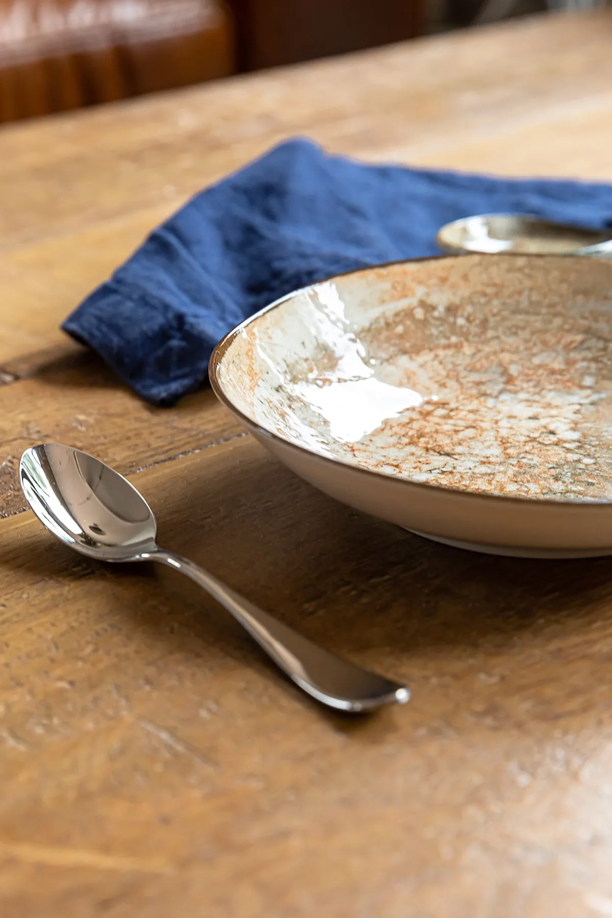 Light Moon Deep Pebble Plate 20cm (Click & Collect)