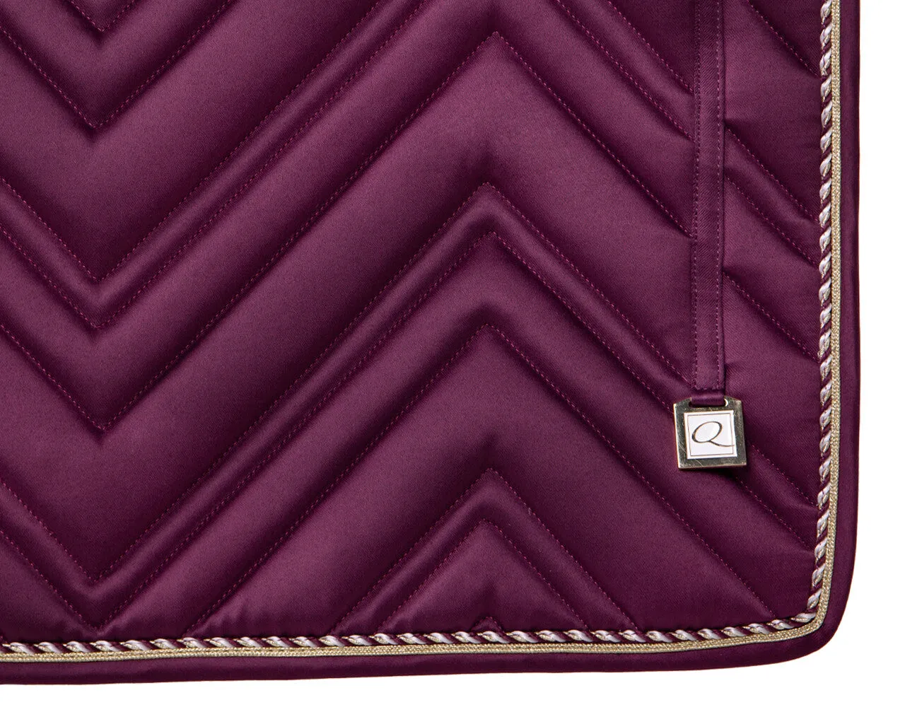 QHP Dressage Pad Menton