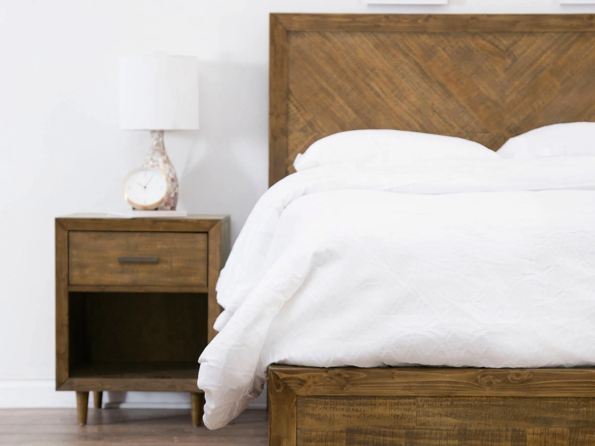 Retro Wood 3-pc Bedroom Set