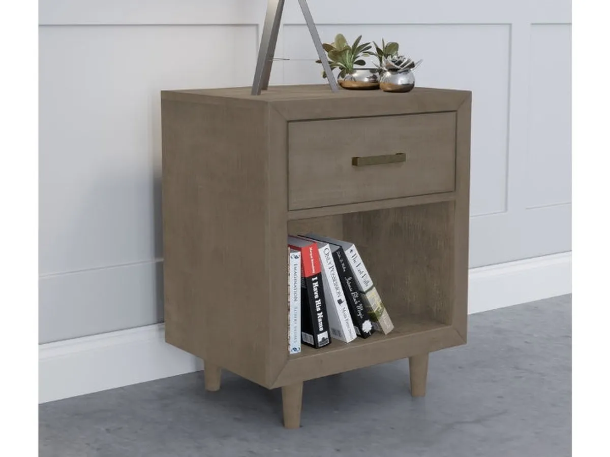 Retro Wood 3-pc Bedroom Set