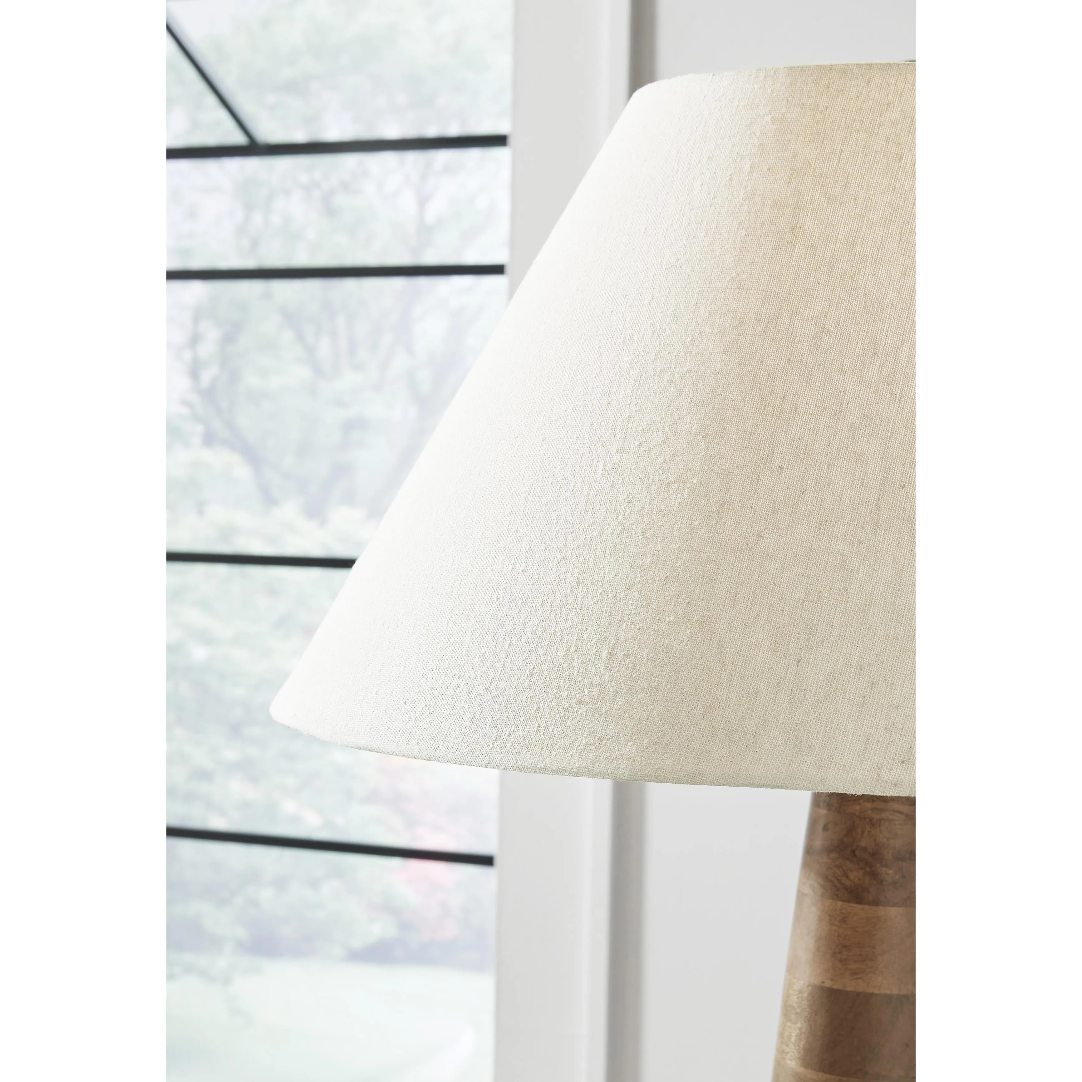 Signature Design by Ashley Danset Floorstanding Lamp L329101