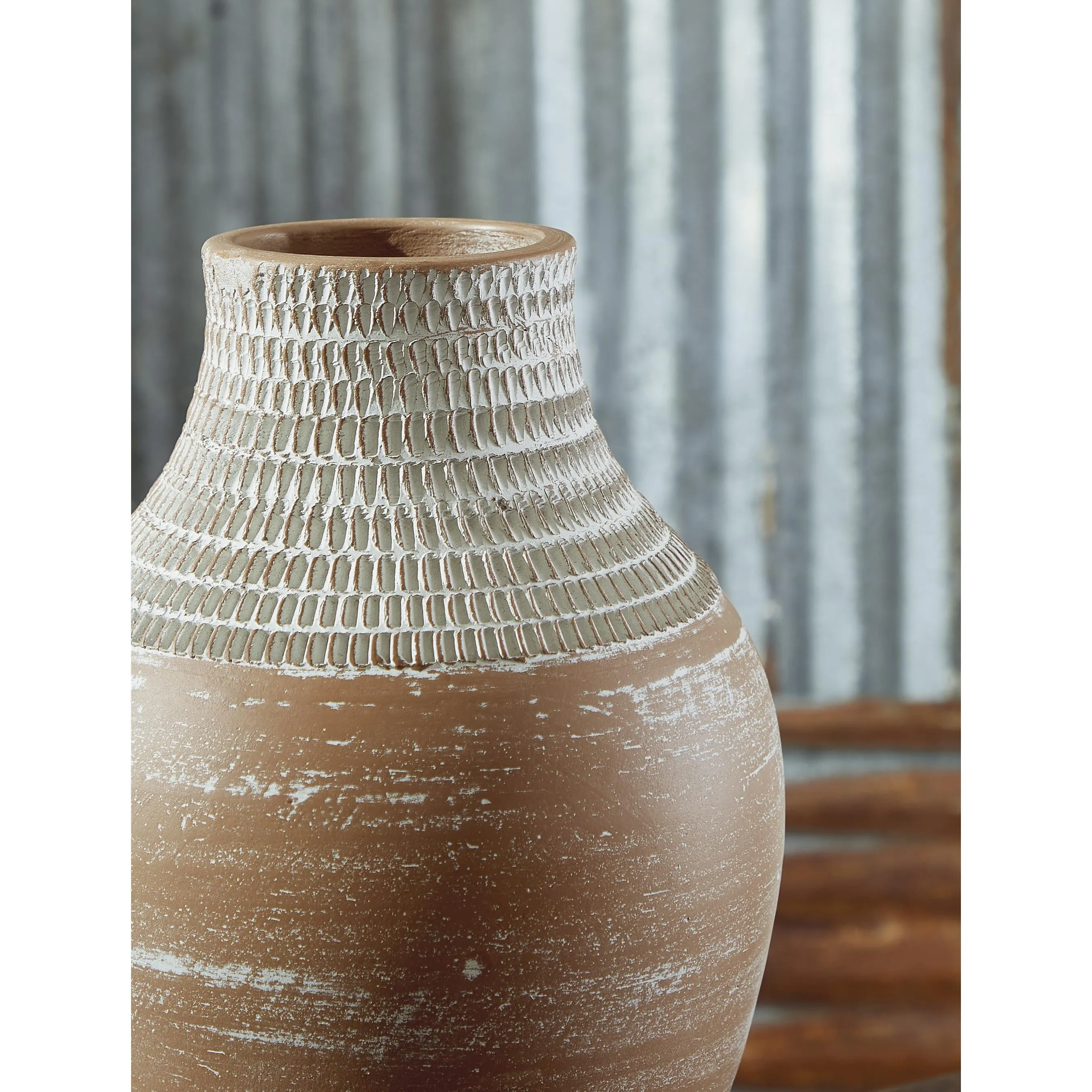 Signature Design by Ashley Reclove A2000642 Vase